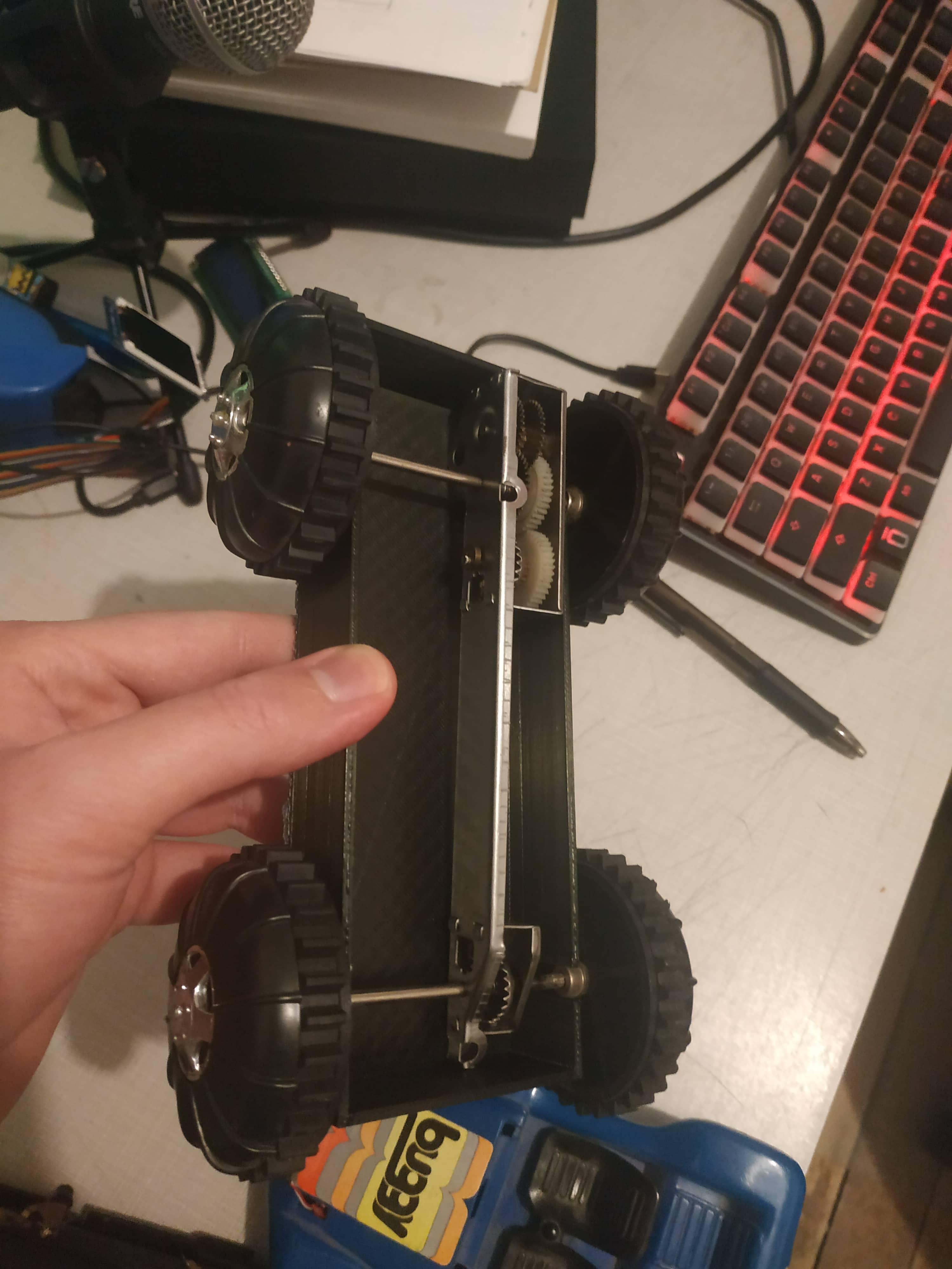 The drivetrain (gearbox, wheels, and axles) of the buggy fit pretty well into the box I printed